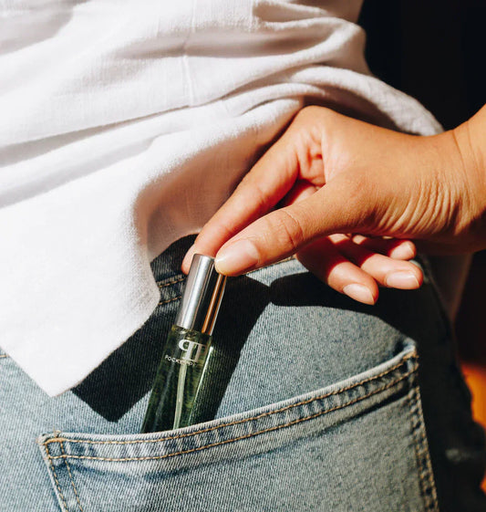 THE ULTIMATE GUIDE TO APPLYING PERFUME